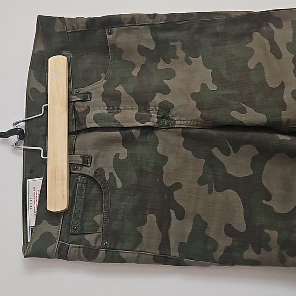 High rise ankle camo jeans - Picture 2 of 10